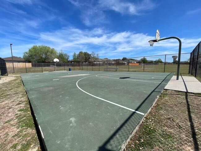 Building Photo - 457 Dragon Ridge Rd