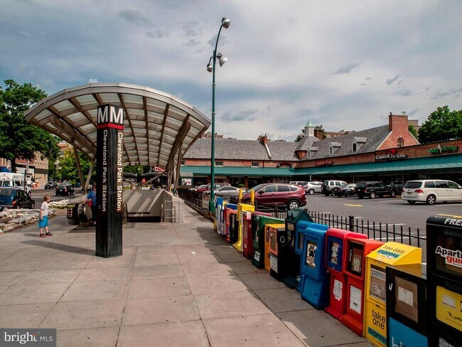 Building Photo - 3611 38th St NW