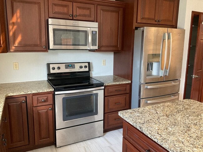 Building Photo - 2903 Lake Lorraine Cove