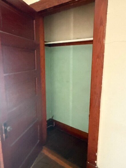 closet 3 - 207 Peach St