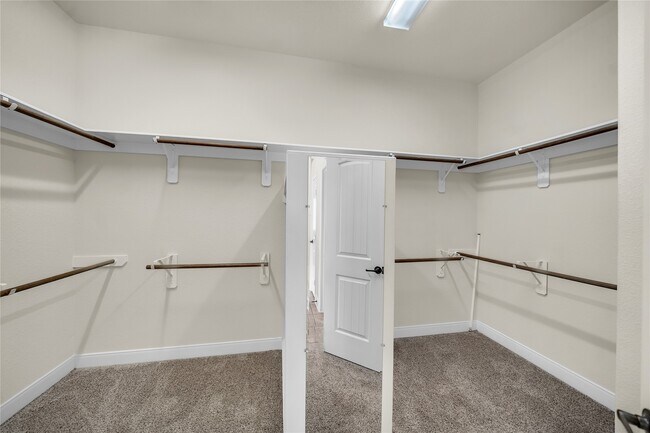 Building Photo - 14715 Golden Hawk Trial