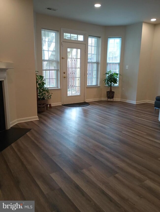 Building Photo - 42133 Fremont Preserve Square