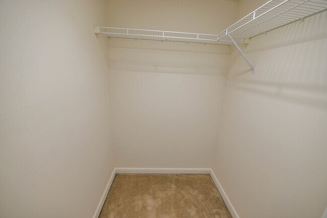 Building Photo - 8751 W Catherine Ave