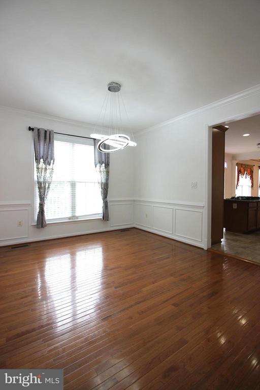 Building Photo - 9577 5th Pl