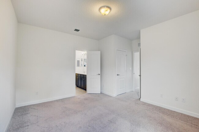 Building Photo - 8979 Gulf Run Way