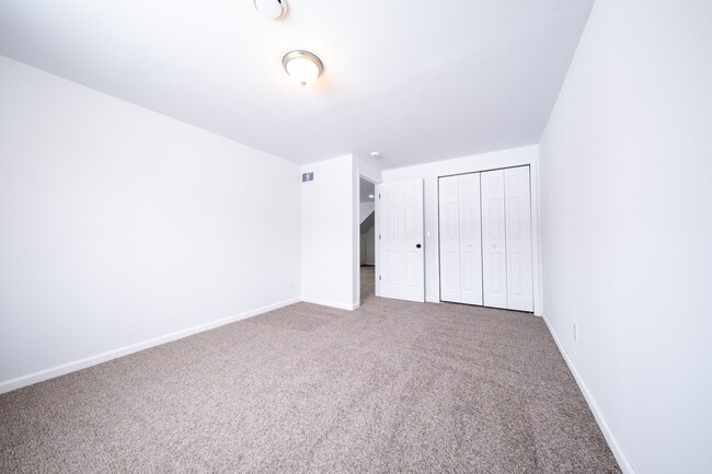 Building Photo - 634 McIntosh Ct