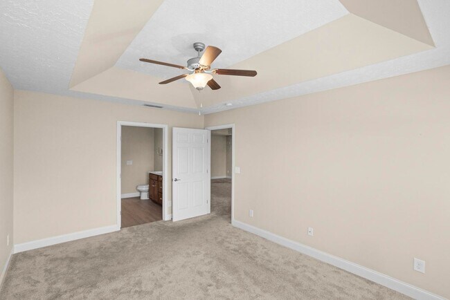 Building Photo - 1075 Campbell Ave