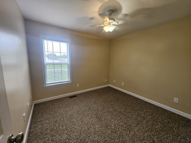 Building Photo - 203 Towbridge Ln