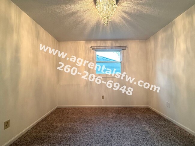 Building Photo - 5705 Graber Dr