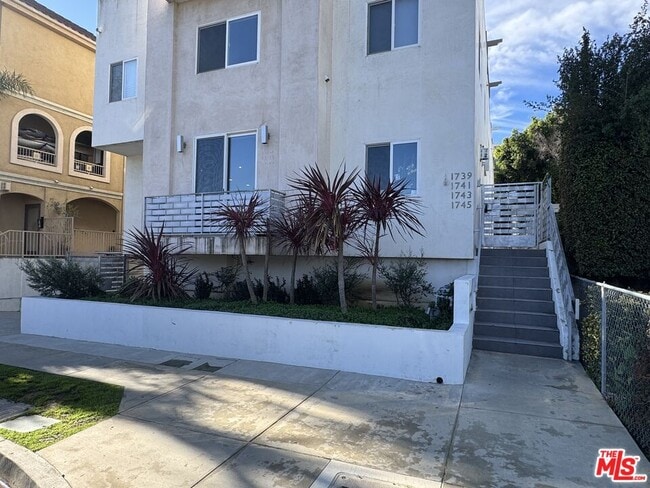 Building Photo - 1739 S Barrington Ave