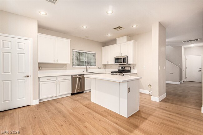 Building Photo - 11209 Salentino Ave