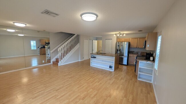 Building Photo - Luxury Gated Community Beautiful 3-Bedroom 2.5 Bath