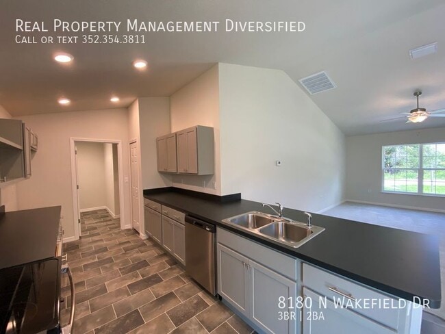 Building Photo - 8180 N Wakefield Dr