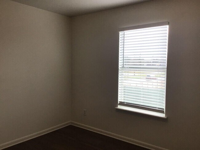 Building Photo - 5403 Coastal Way
