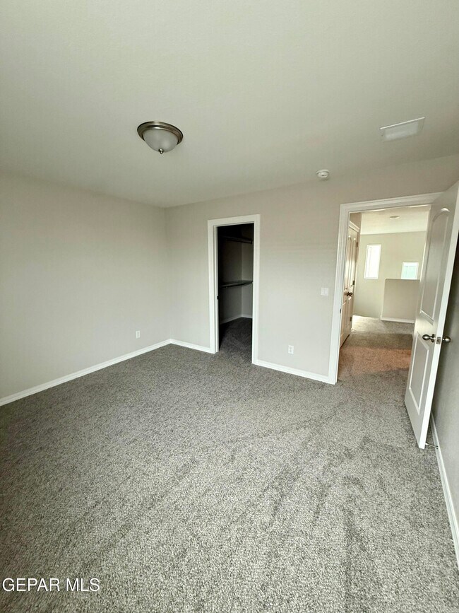 Building Photo - 12868 Star Gaze Ave