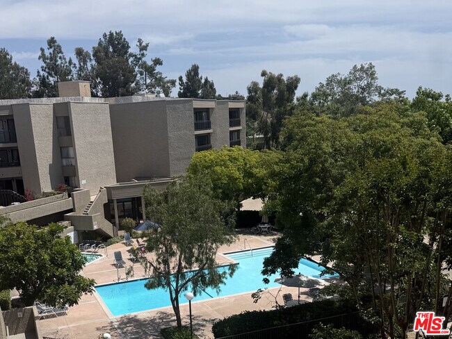 Building Photo - 4499 Via Marisol