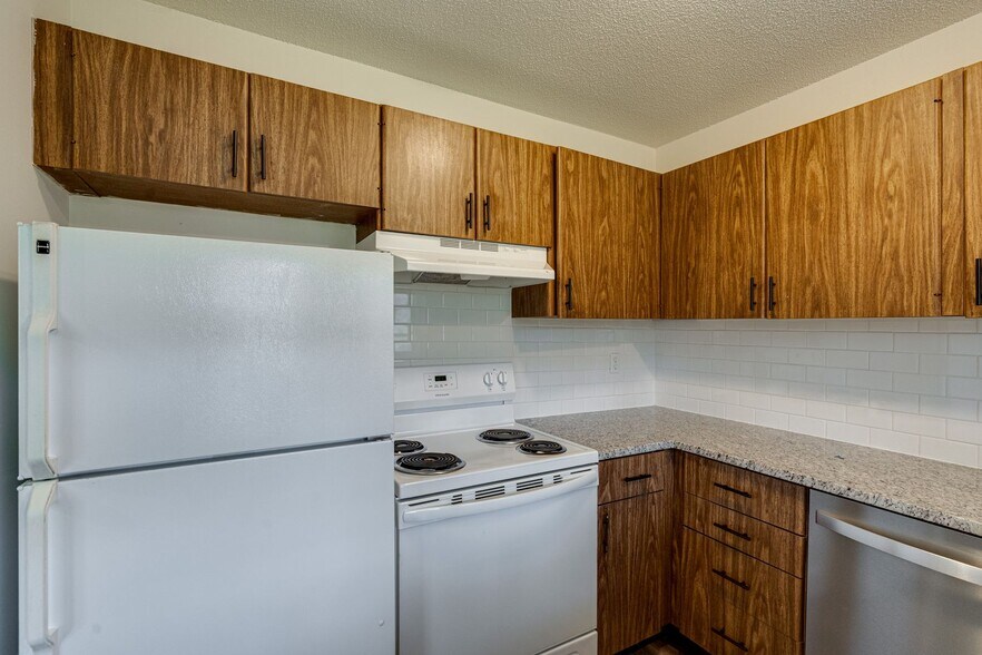 Building Photo - 2845 Dayton Blvd