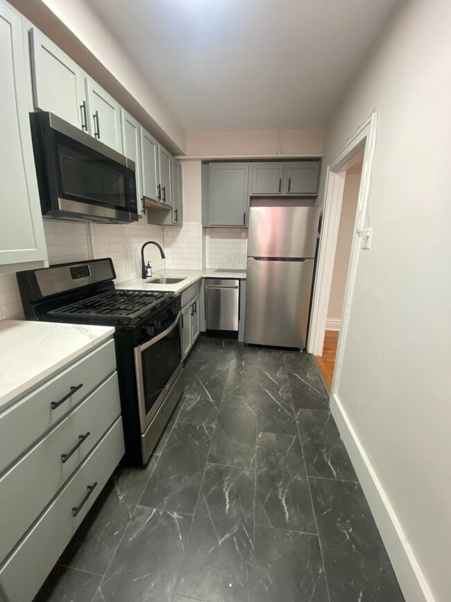 Building Photo - 5616 Pershing Ave