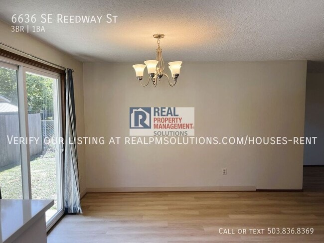 Building Photo - 6636 SE Reedway St