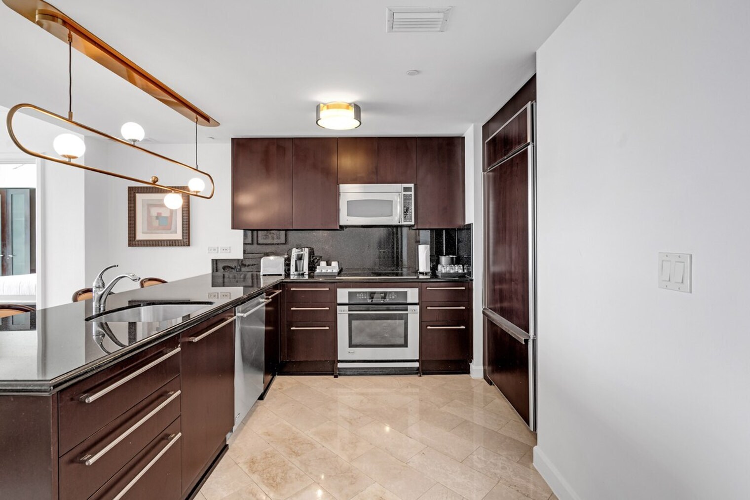 Building Photo - 4385 Collins Ave