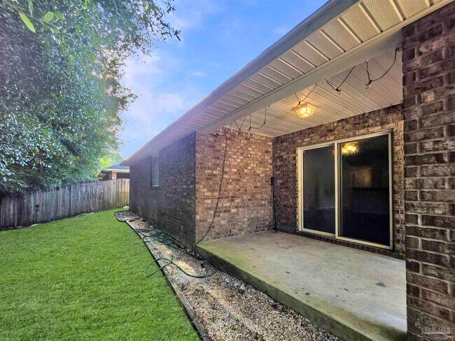 Building Photo - 690 Mozingo Ln