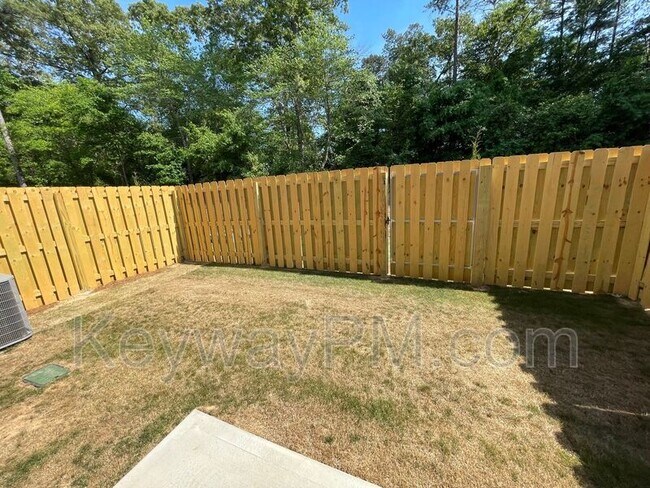 Building Photo - 3035 Venetian Dr