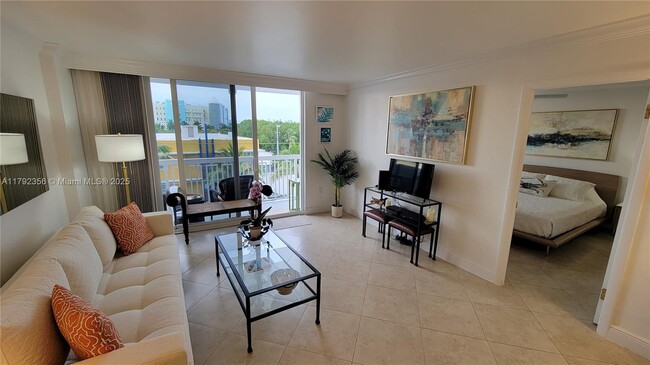 Building Photo - 401 Ocean Dr