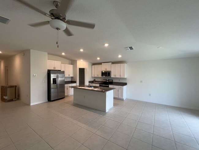 Building Photo - 12767 Weston Oaks Ln