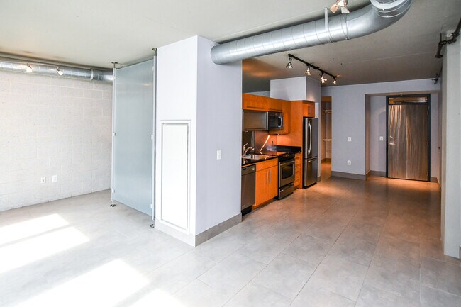 Building Photo - 1133 14th St NW