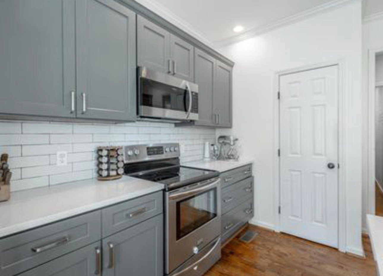 Building Photo - 8102 Hamilton Mill Dr