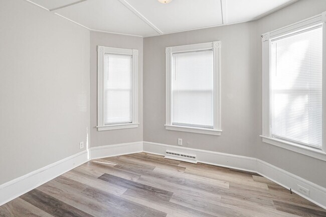 Building Photo - 9-11 Frederick St