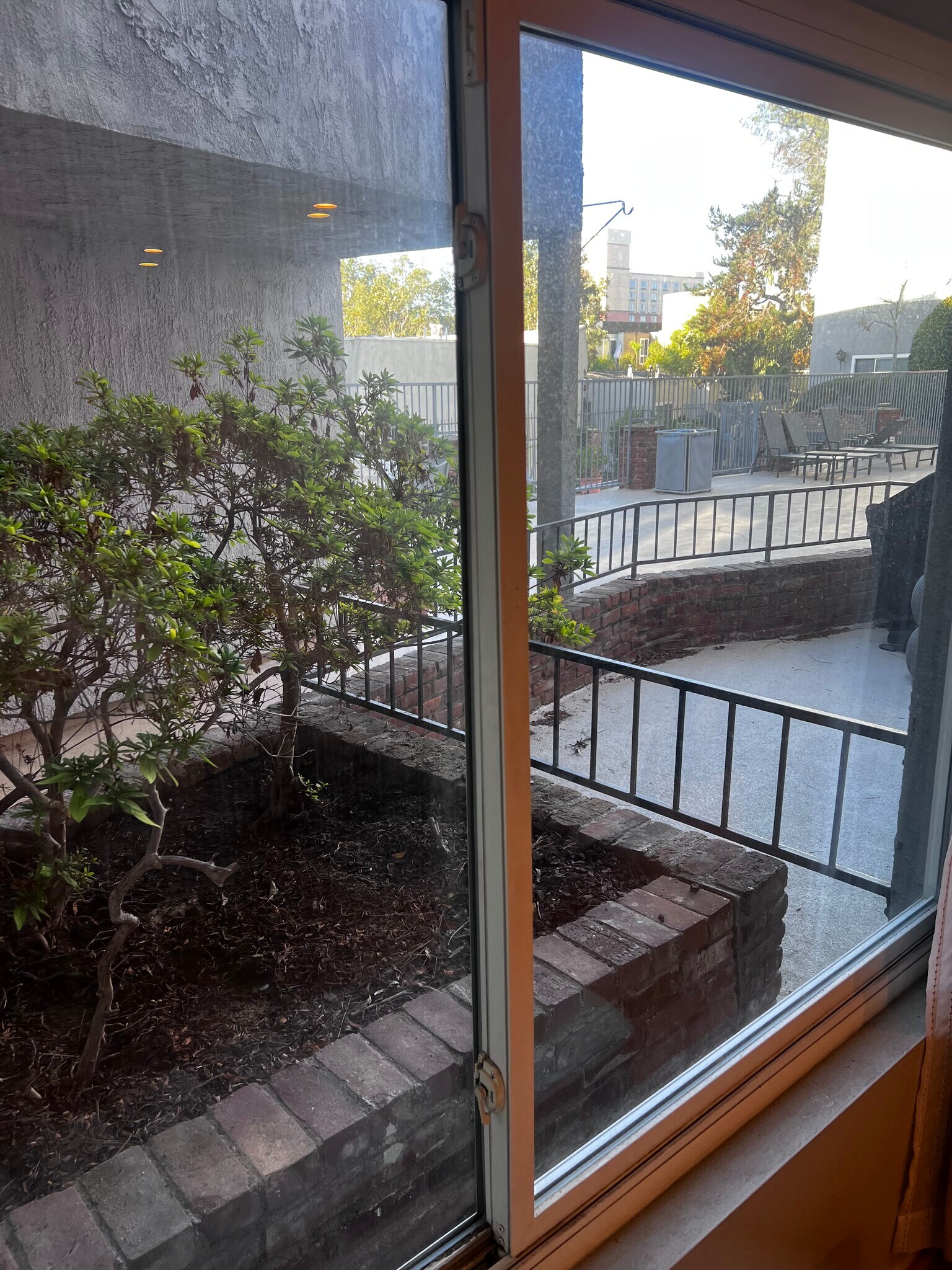 Building Photo - 5870 Green Valley Cir