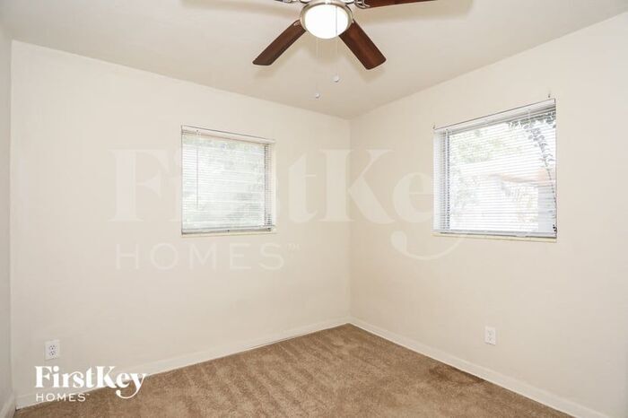 Building Photo - 6505 Flagler St