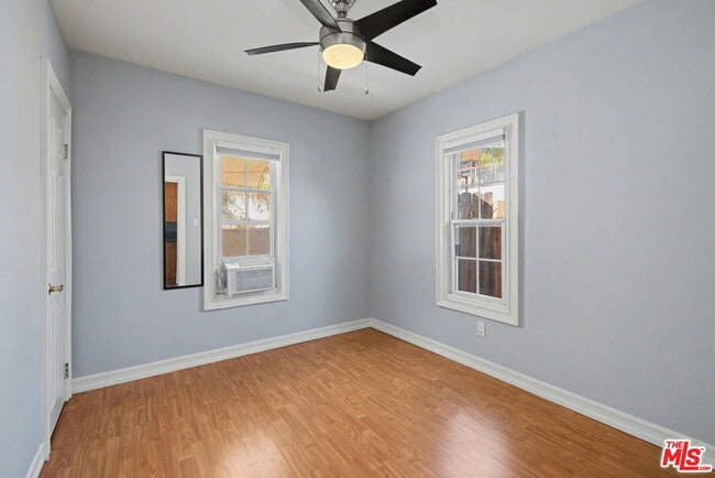 Building Photo - 807 Annan Terrace