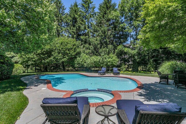 Building Photo - 72 Navesink Ave