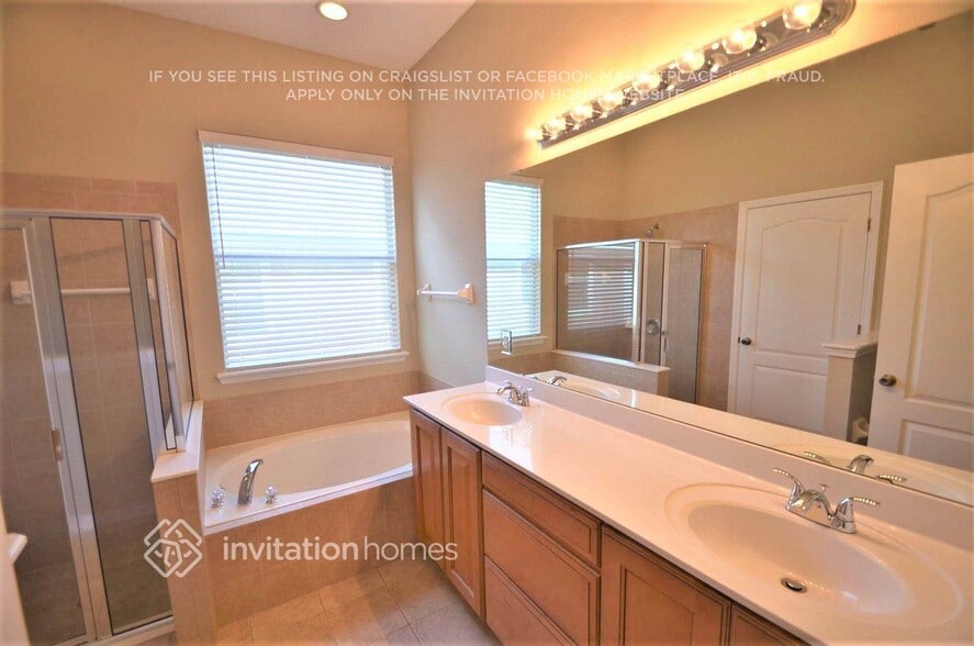 Building Photo - 13114 Tom Morris Dr
