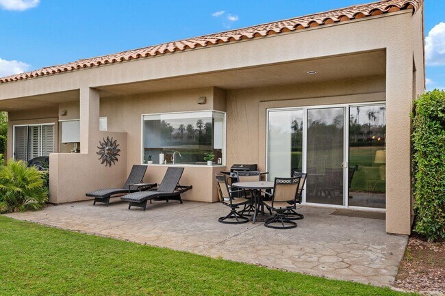 Building Photo - 20 Pebble Beach Dr