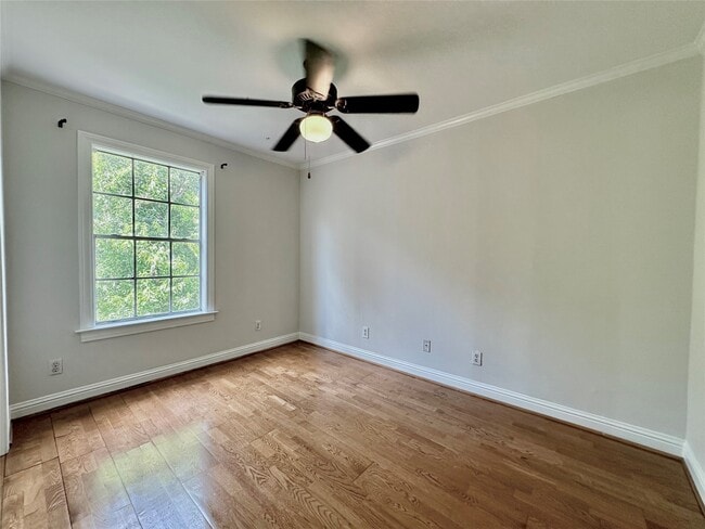 Building Photo - 114 Munford St