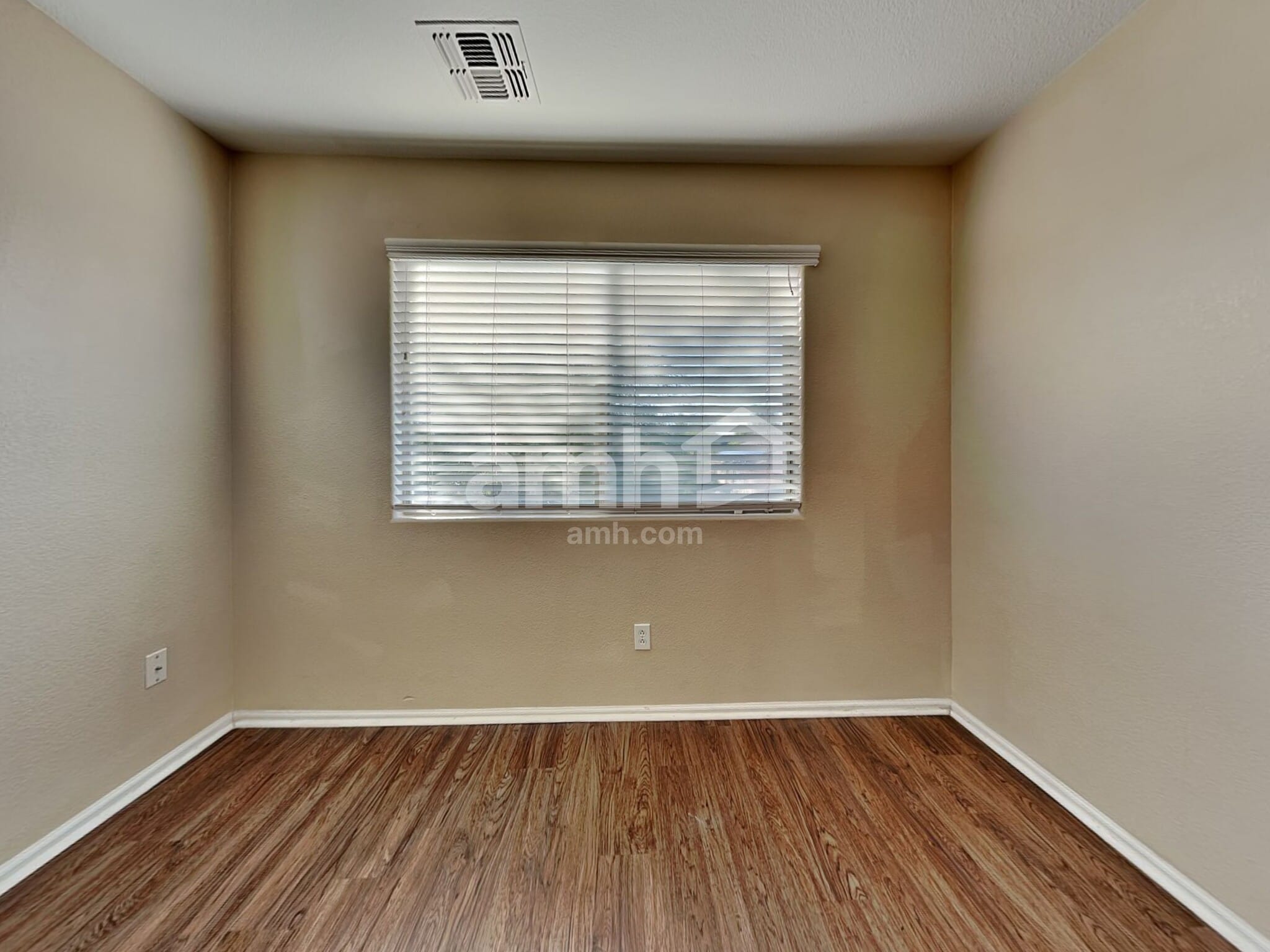 Building Photo - 2871 S 160th Ln