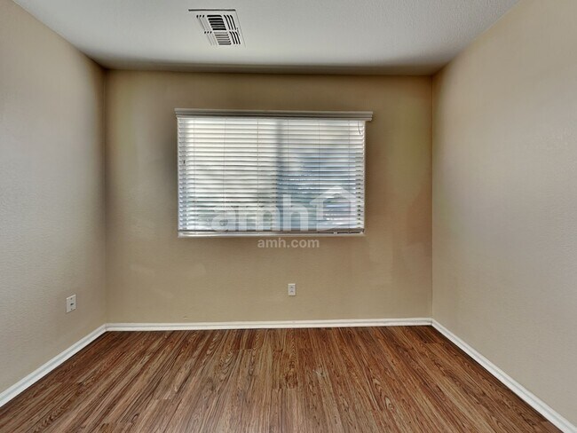 Building Photo - 2871 S 160th Ln