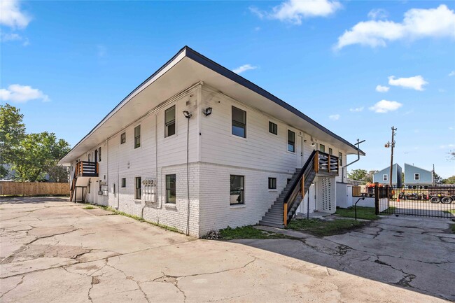 Building Photo - 6811 Del Rio St