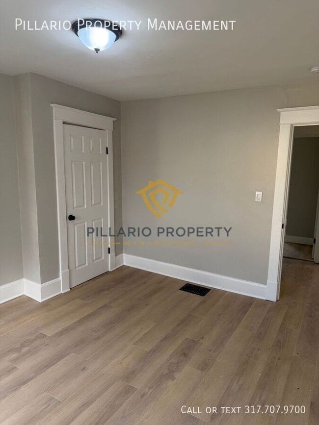 Building Photo - 323 N Lesley Ave