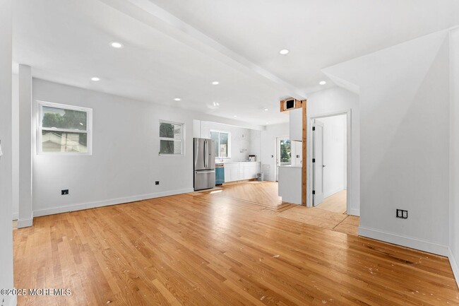 Building Photo - 807 Chestnut St