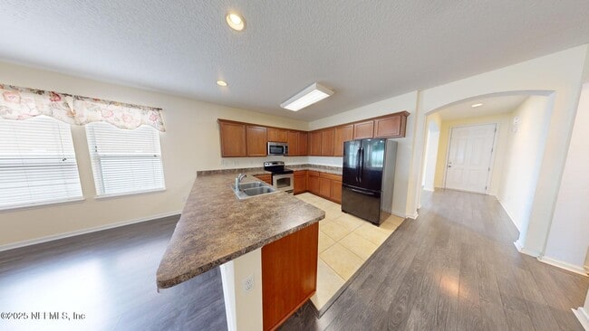 Building Photo - 15707 Lexington Park Blvd