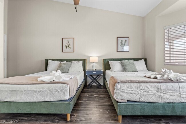 Building Photo - 5235 Zebra Ct