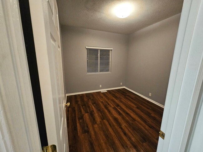 Building Photo - 4220 S 178th St