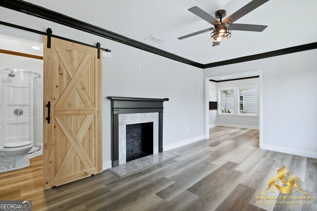 Building Photo - 1439 Westridge Rd SW