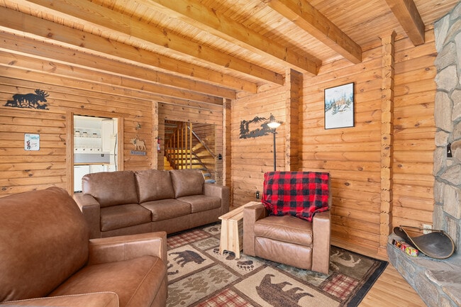 Building Photo - 168 Valley Creek Dr