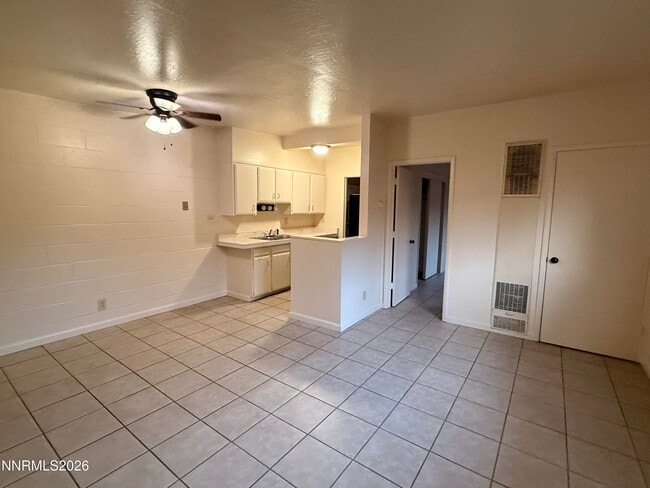 Building Photo - 3388 Smith Dr