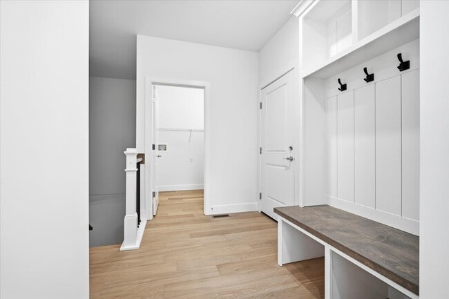 Building Photo - 15 Stone Ml Ct